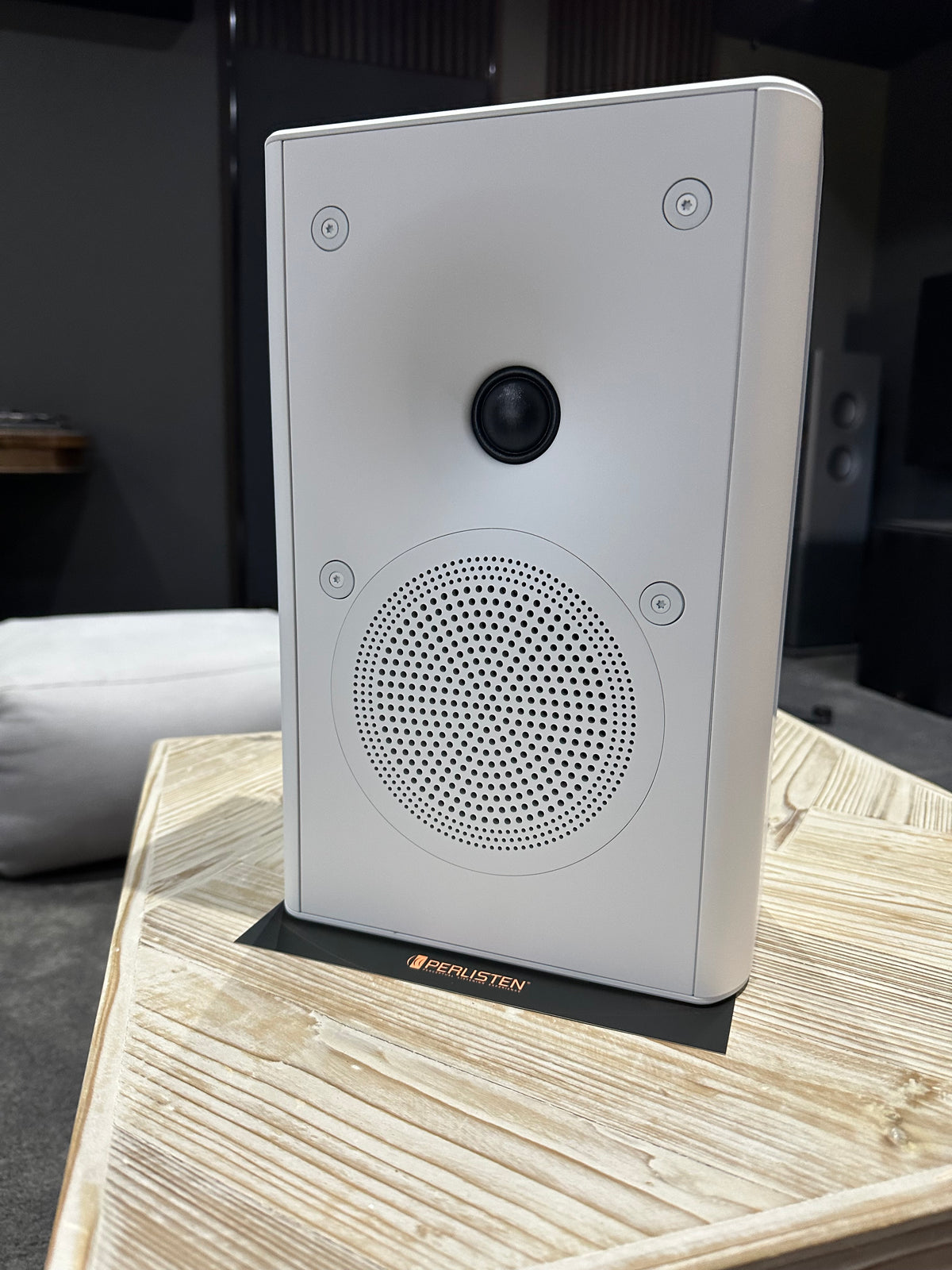 X2W On-Wall Speaker - image 4