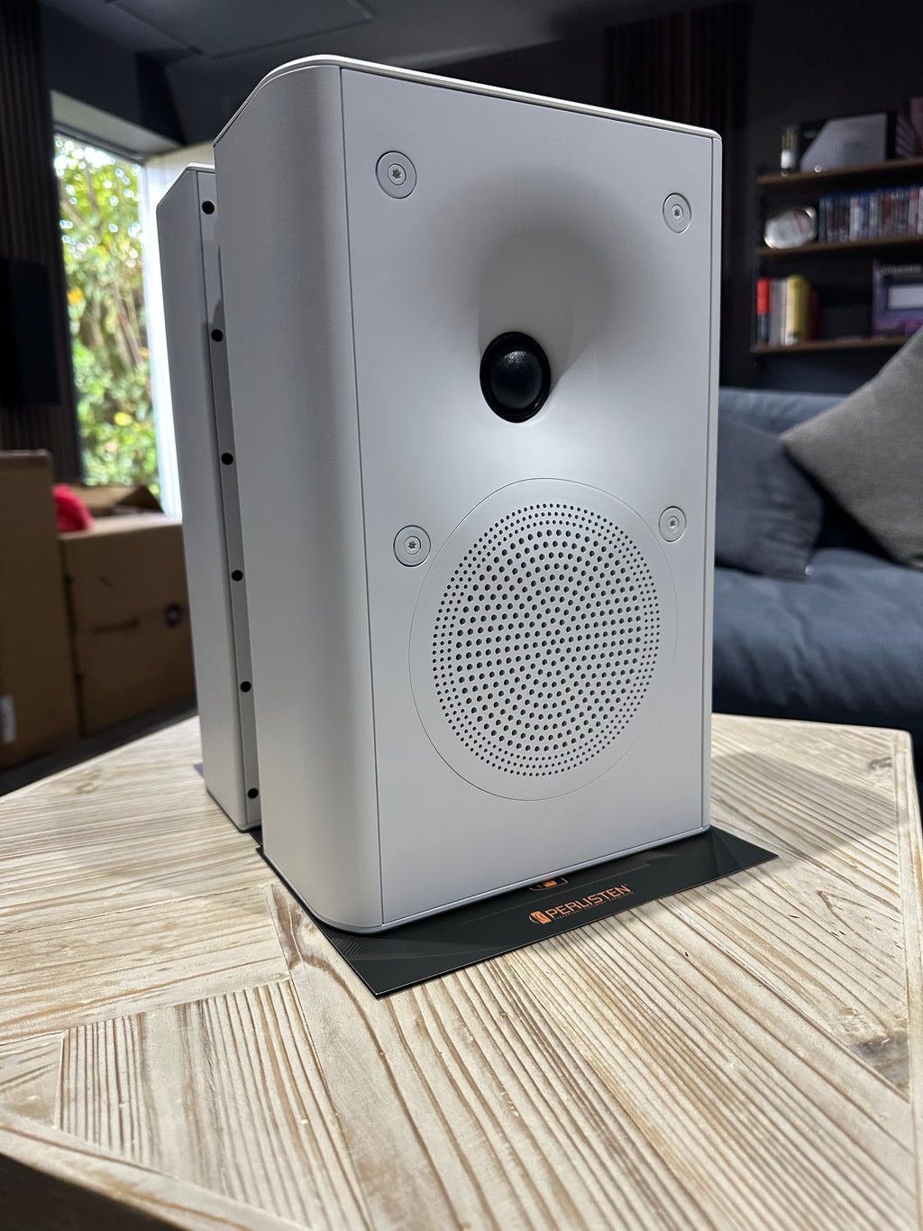 X2W On-Wall Speaker - image 2