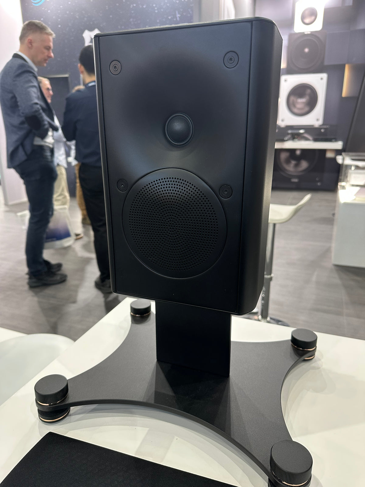 X2W On-Wall Speaker - image 3